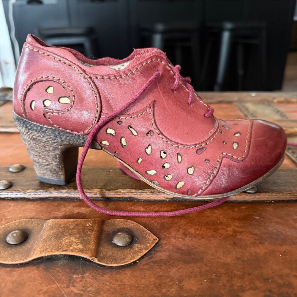 Rovers Heeled Oxford in Burgandy